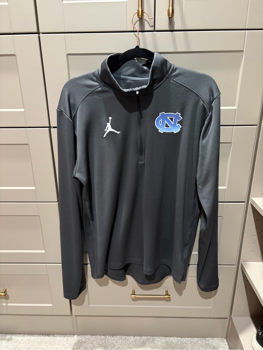 Jordan Men’s Gray UNC 1/4 Zip Performance Pullover - L